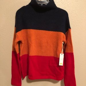 color block turtleneck